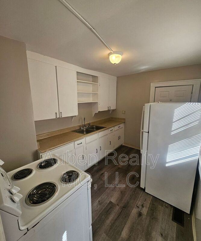 5411 Harrison St #1F - Photo 5 of 7