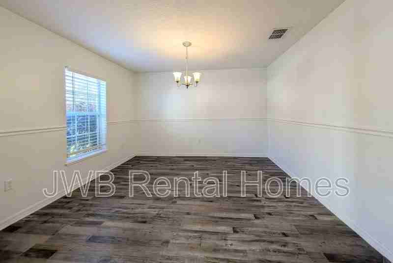 5430 Shady Pine St S - Photo 6 of 24