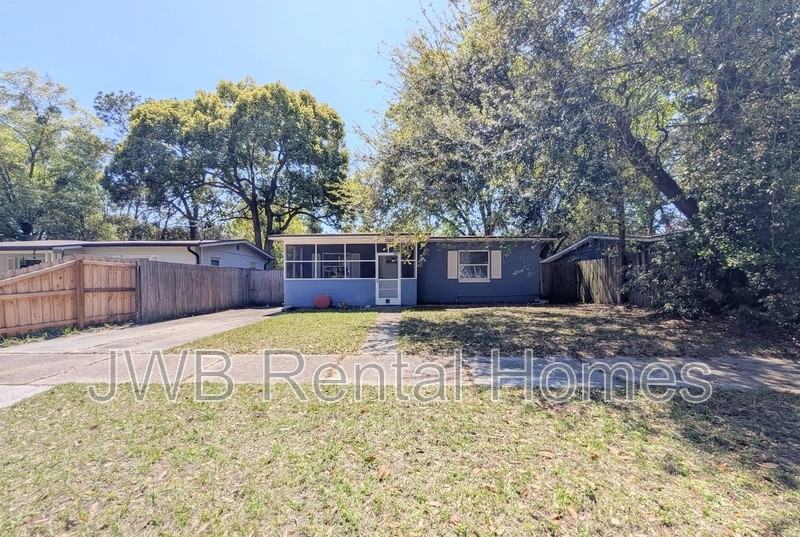 3228 Myra St - Photo 2 of 19