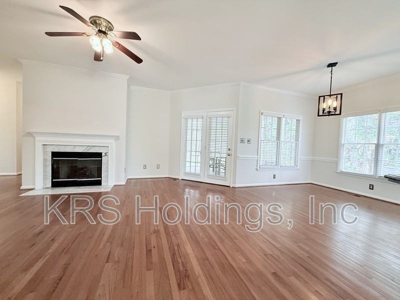 4103 Branchwood Dr - Photo 6 of 35