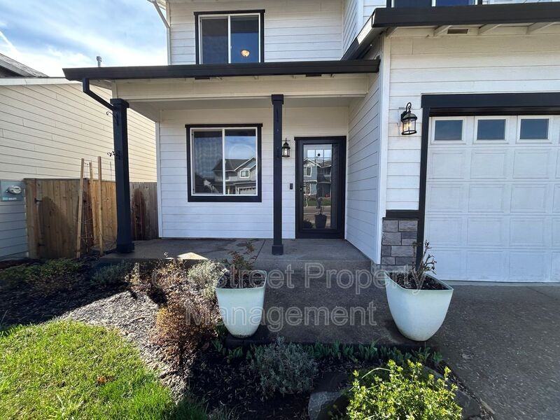 7237 Se Berg Dr - Photo 2 of 33