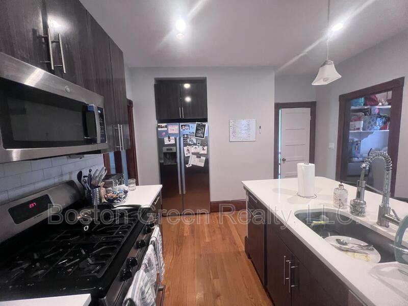 181 M St #1 - Photo 2 of 20