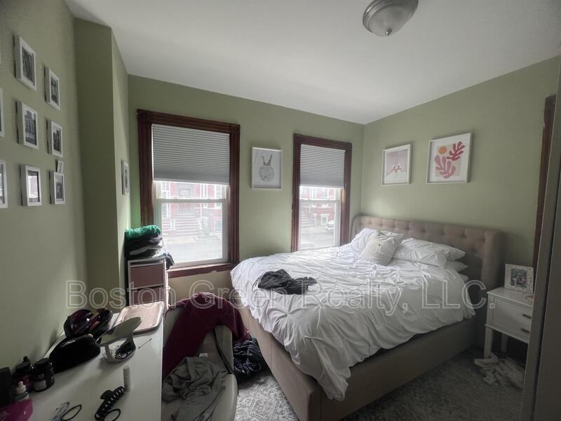 181 M St #1 - Photo 4 of 20