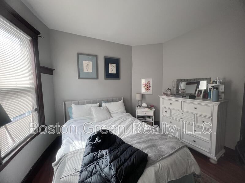 181 M St #1 - Photo 7 of 20