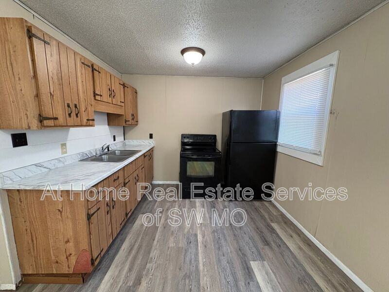 1843 1843 - Photo 3 of 7