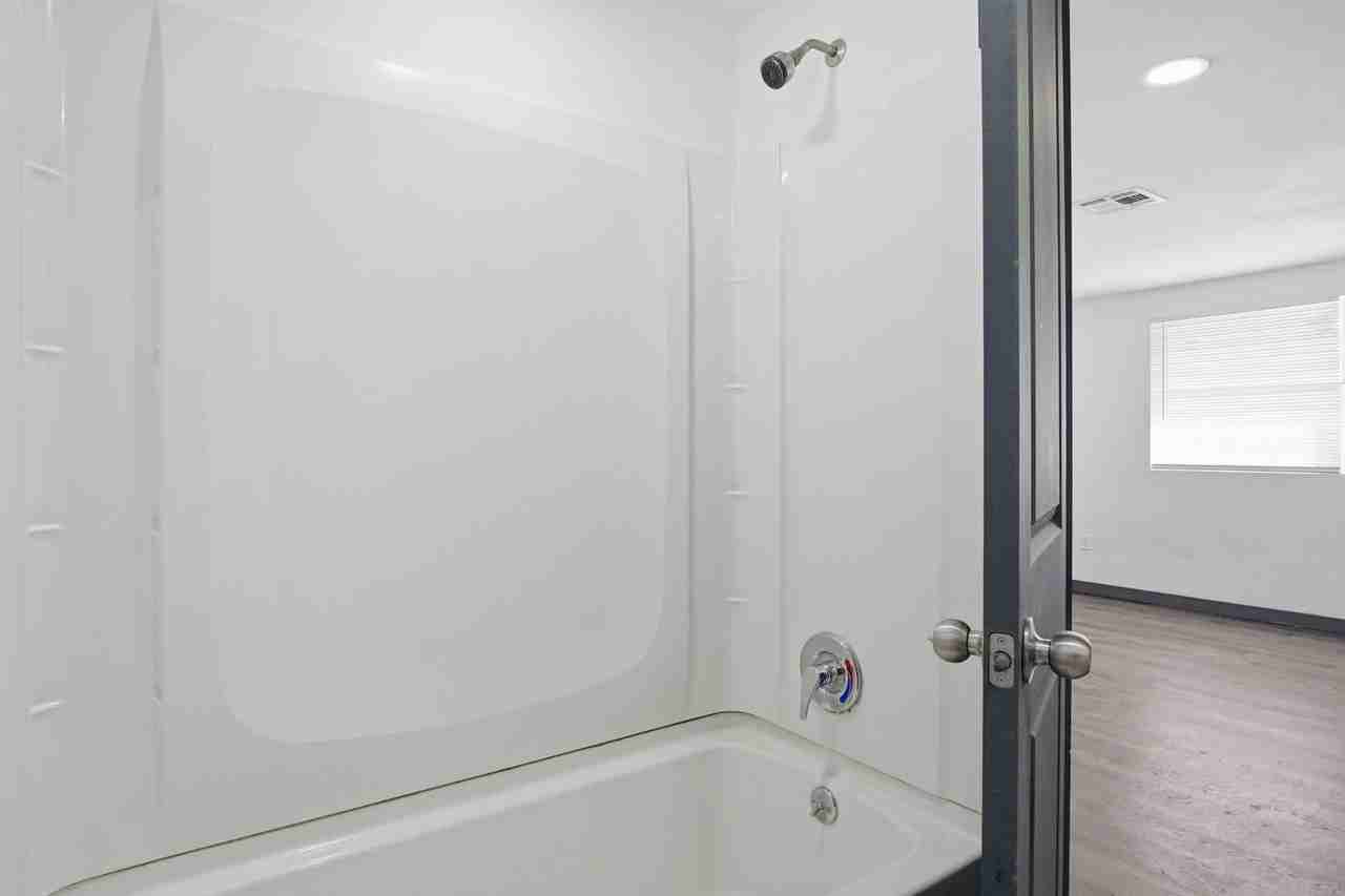 6111 S Klein Ave #21 - Photo 7 of 44