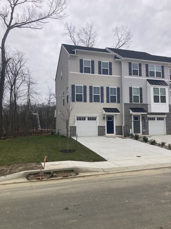 1951 Bellac Way - Photo 2 of 28