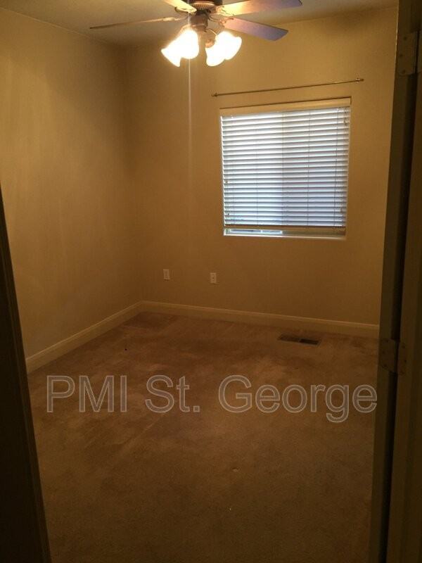 700 N Main St #H3 - Photo 7 of 11