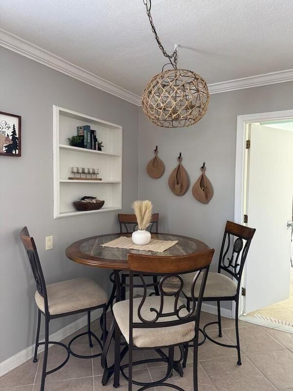 601 N Pennock Ln #0 - Photo 7 of 19