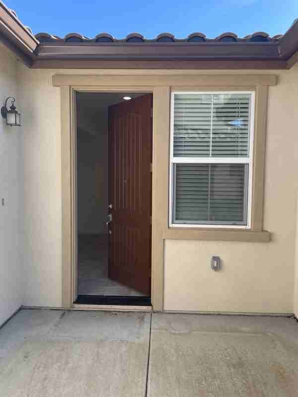 5820 Kristina Pl - Photo 4 of 32