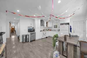 featured image of 570 N Cambridge St