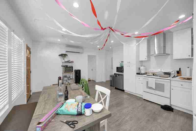 570 N Cambridge St - Photo 5 of 10