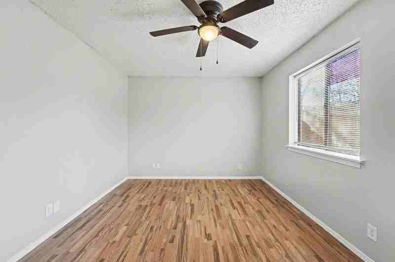 1037 S Happy Hollow Rd #3 - Photo 5 of 18