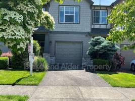 featured image of 3624 E Oak Grove St