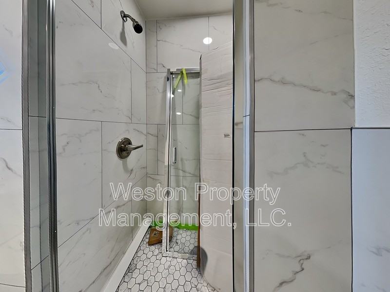 8708 Cord Ave - Photo 5 of 17