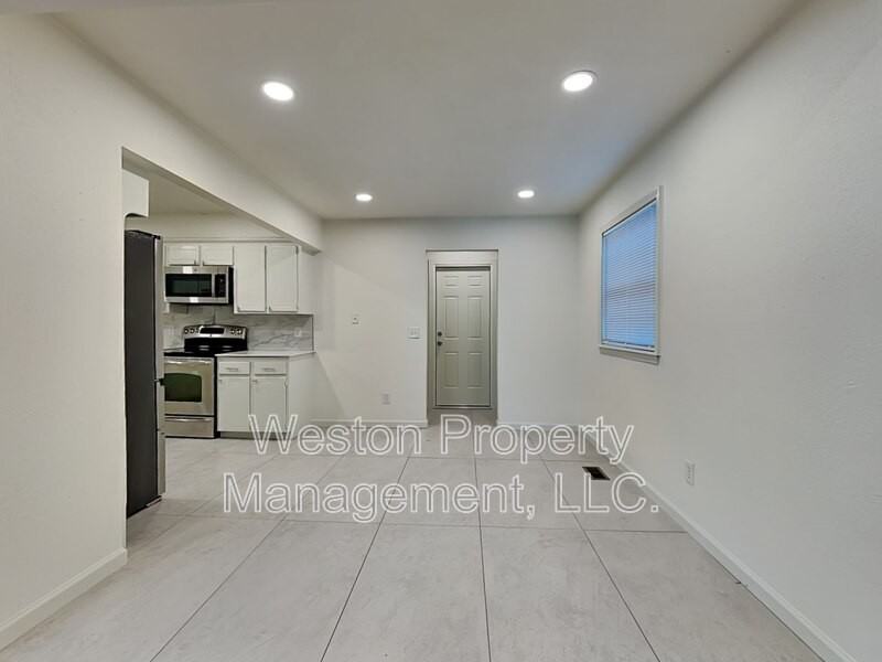 8708 Cord Ave - Photo 6 of 17