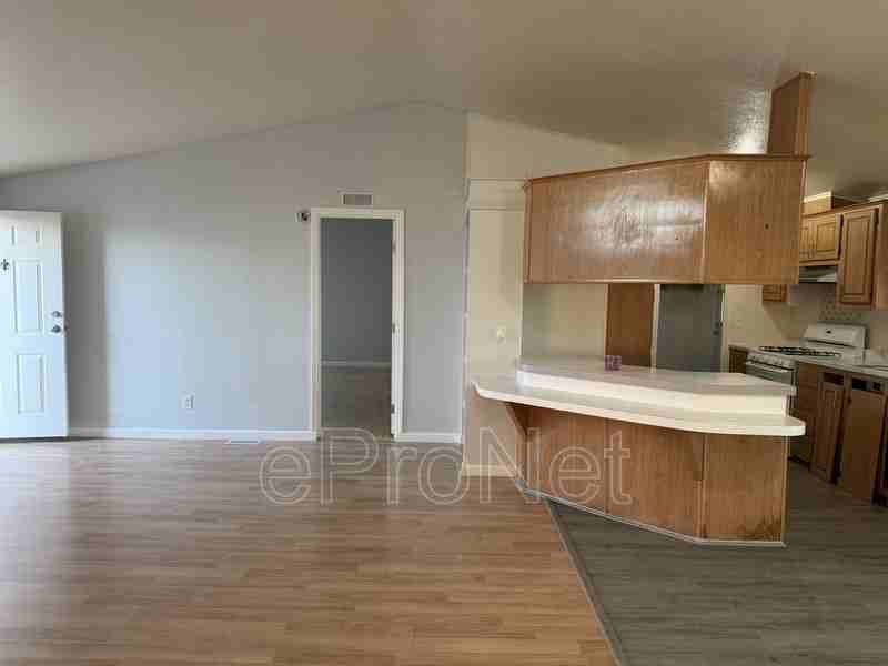 3530 Death Valley Dr - Photo 5 of 24