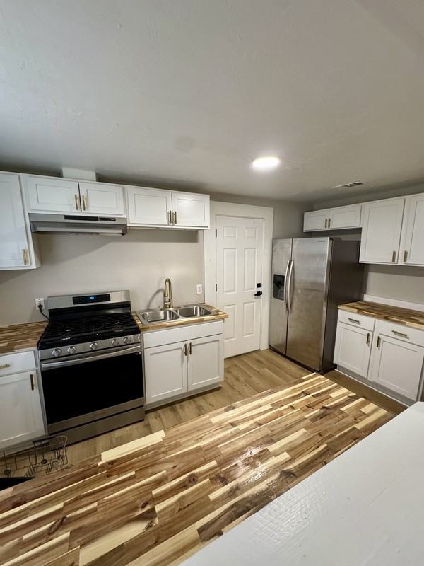 1107 N M L King Jr Blvd - Photo 2 of 18