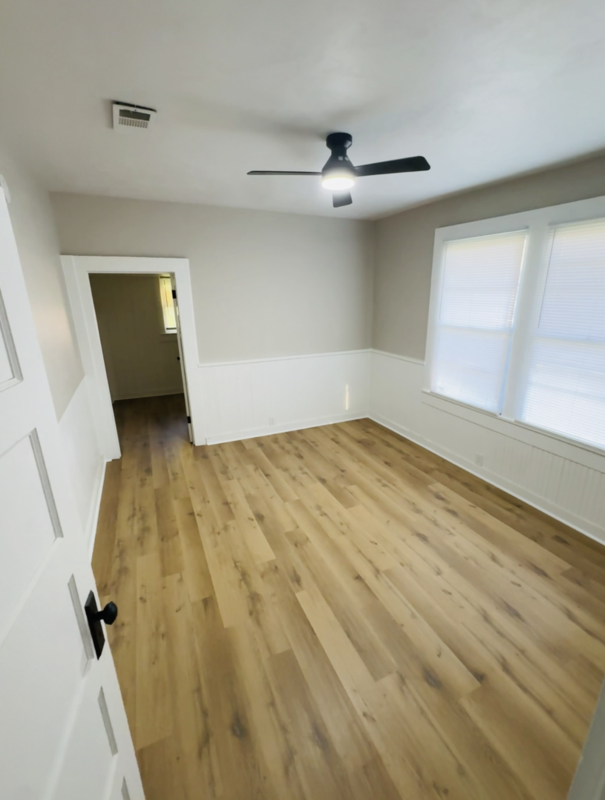 1107 N M L King Jr Blvd - Photo 4 of 18