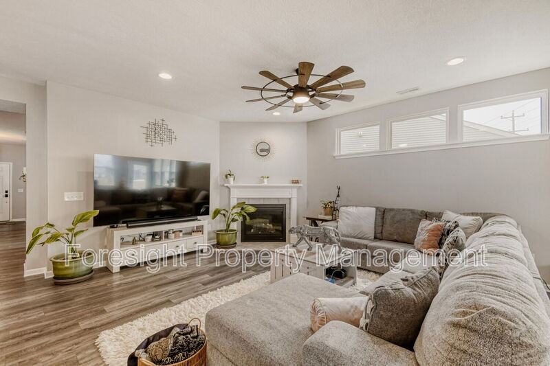 1585 Nettle Ct - Photo 5 of 29