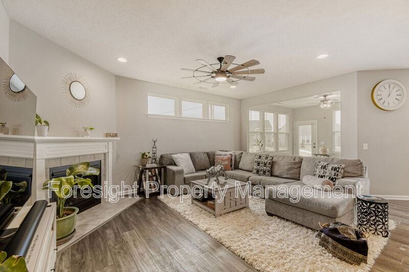 1585 Nettle Ct - Photo 6 of 29