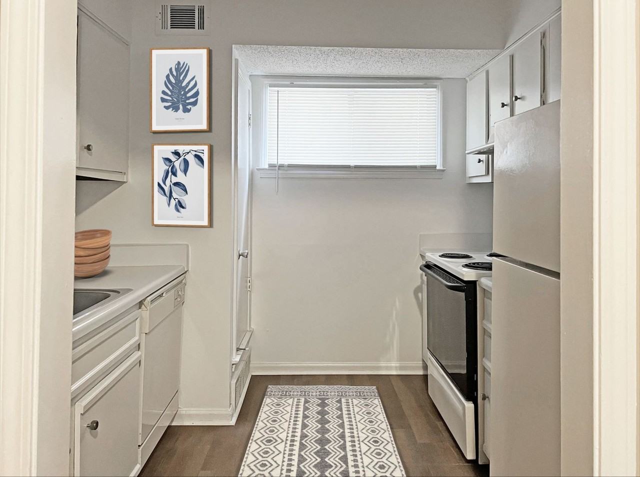 Woodtrail Apartments - Photo 3 of 22