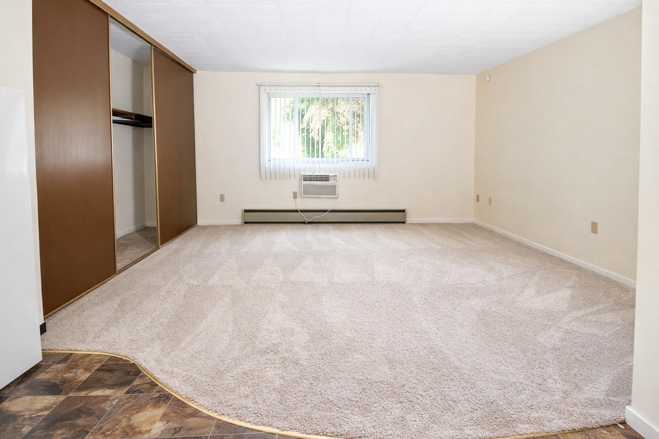 FOXWOOD ROAD -- 160 - Photo 5 of 9