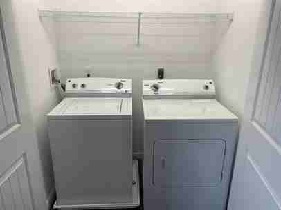 301 Rotunda Street - Photo 6 of 24