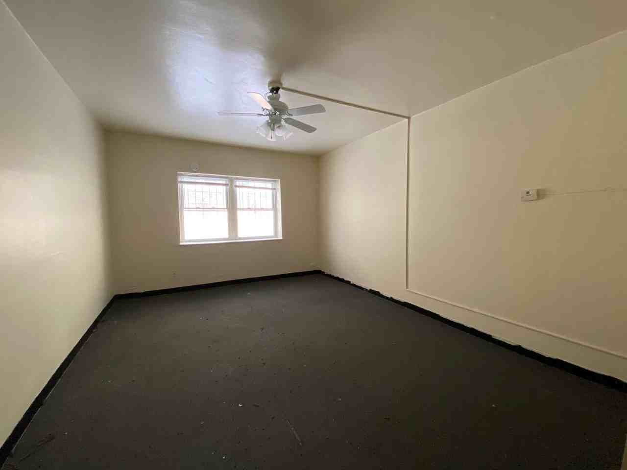 1026 E Lyon St - Photo 7 of 19