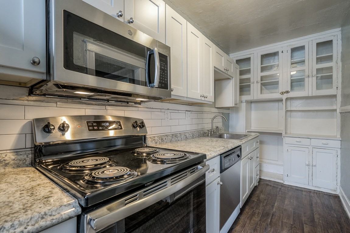 3721 Broadway - Photo 3 of 19