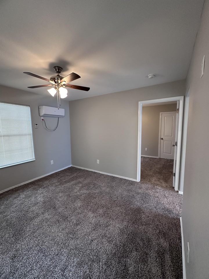 1603 Caldwell Street - Photo 6 of 24