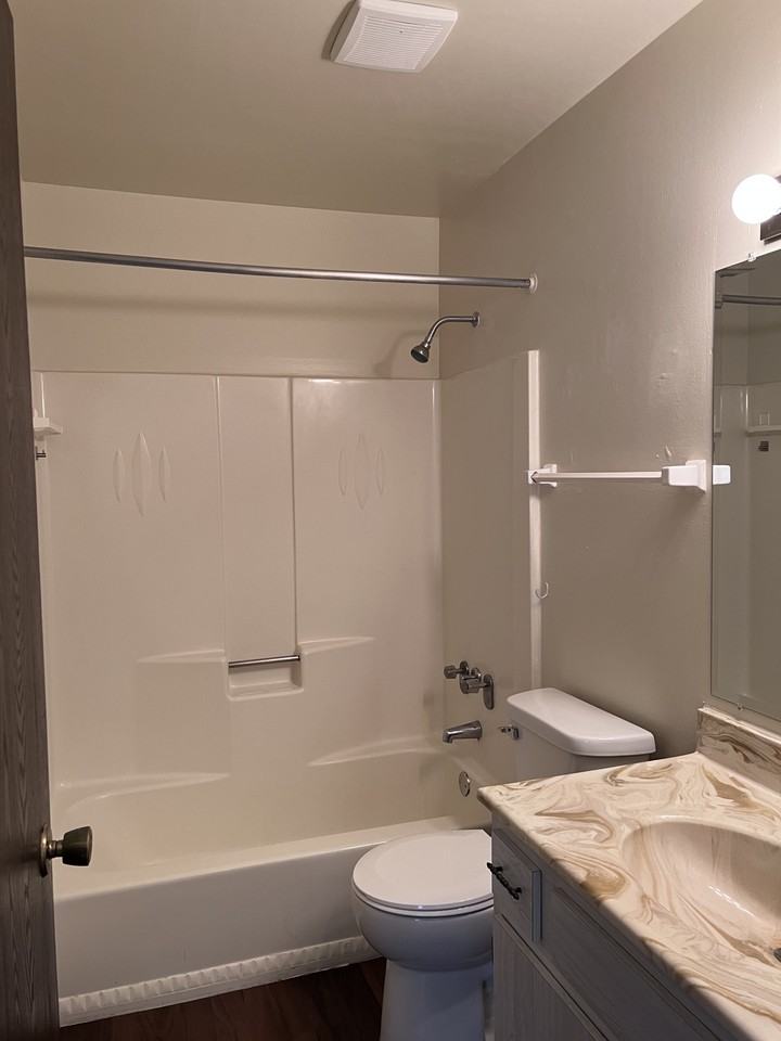 4326 Kennedy Drive - Photo 4 of 15