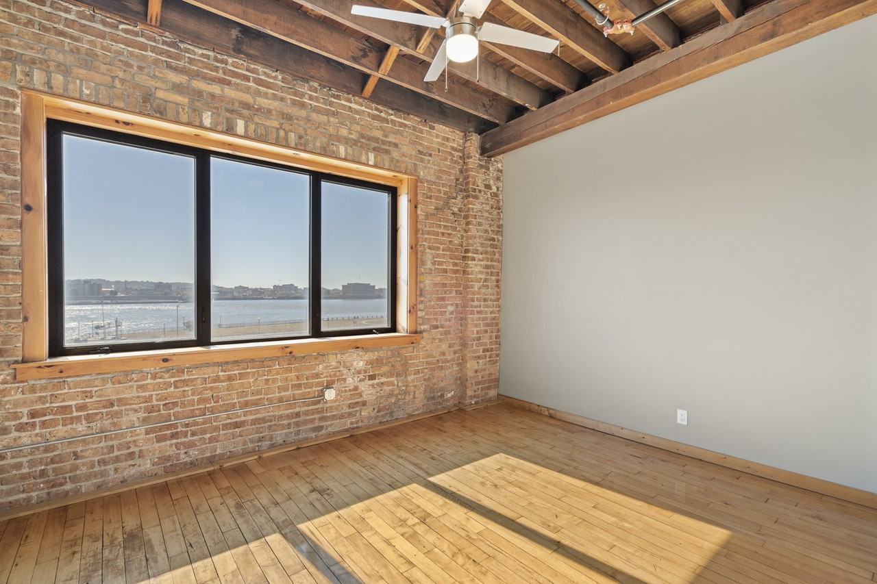 Bucktown Lofts - Photo 3 of 9