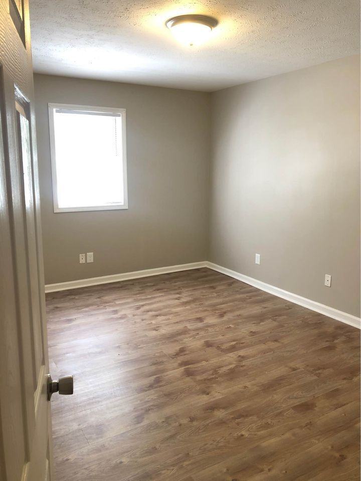 Signature Management - Photo 4 of 17