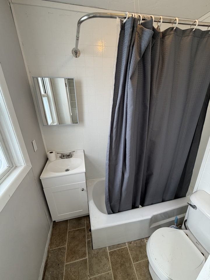 20 Nye Street - Photo 3 of 4