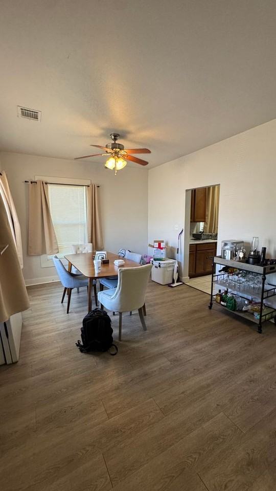 409 E Pease St - Photo 2 of 14