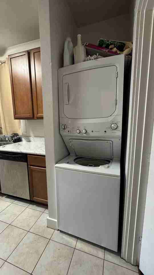 409 E Pease St - Photo 6 of 14