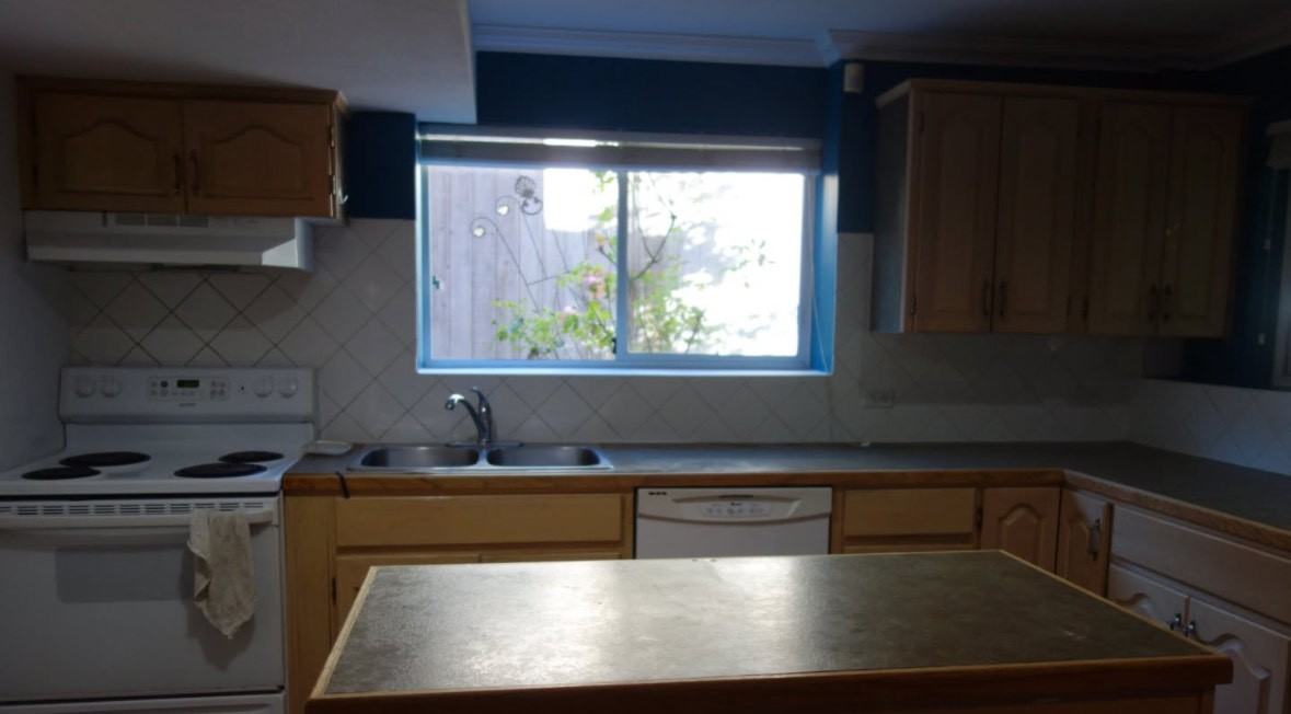 Salal Crescent & Woodsia Pl #bsmt - Photo 2 of 15