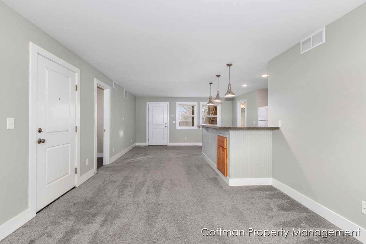 810 Benson - Photo 4 of 23