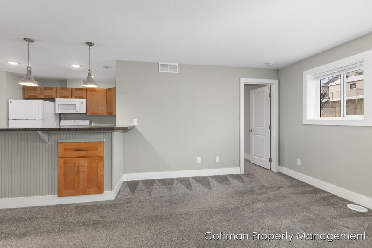 810 Benson - Photo 6 of 23