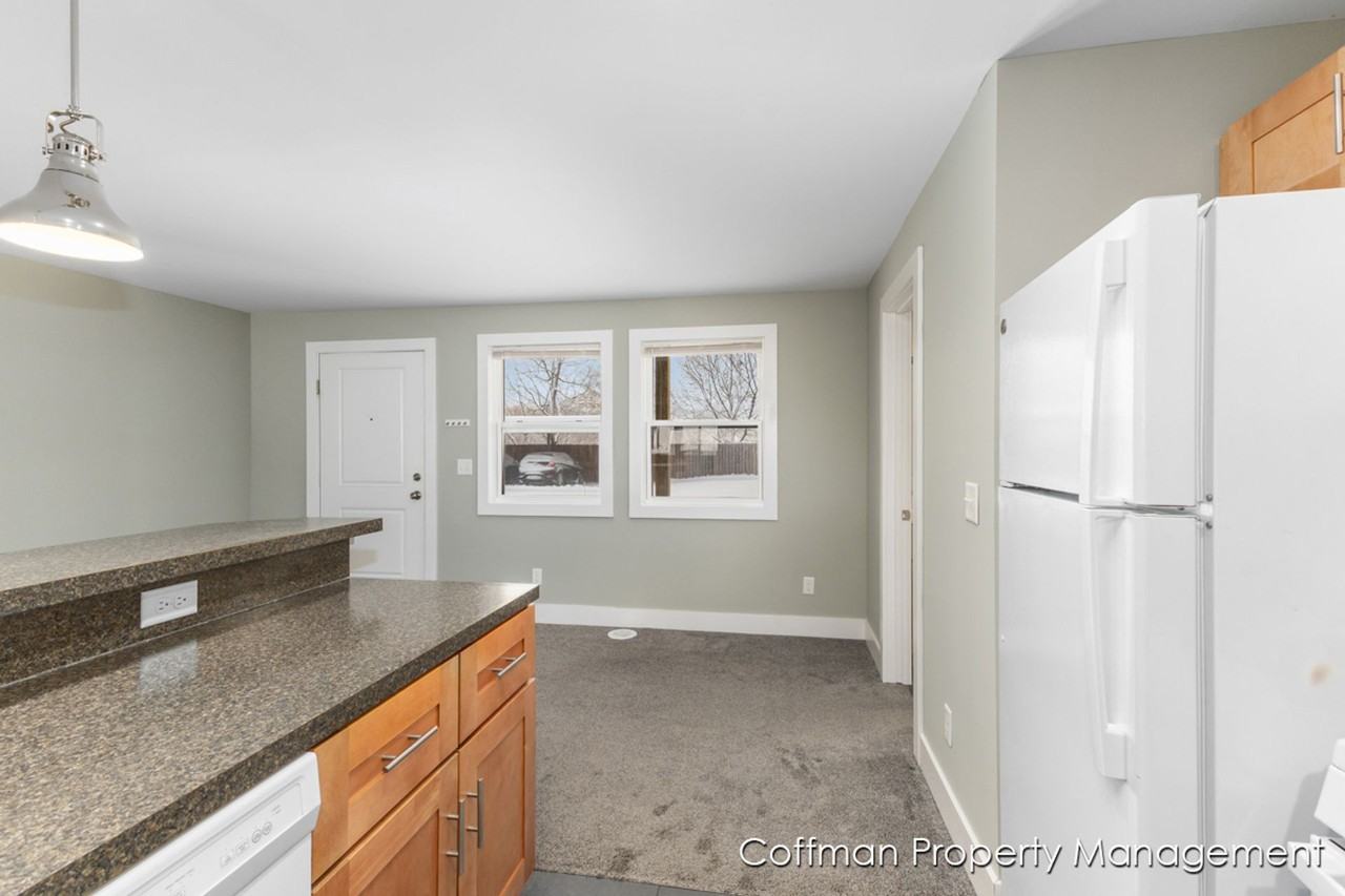810 Benson - Photo 7 of 23