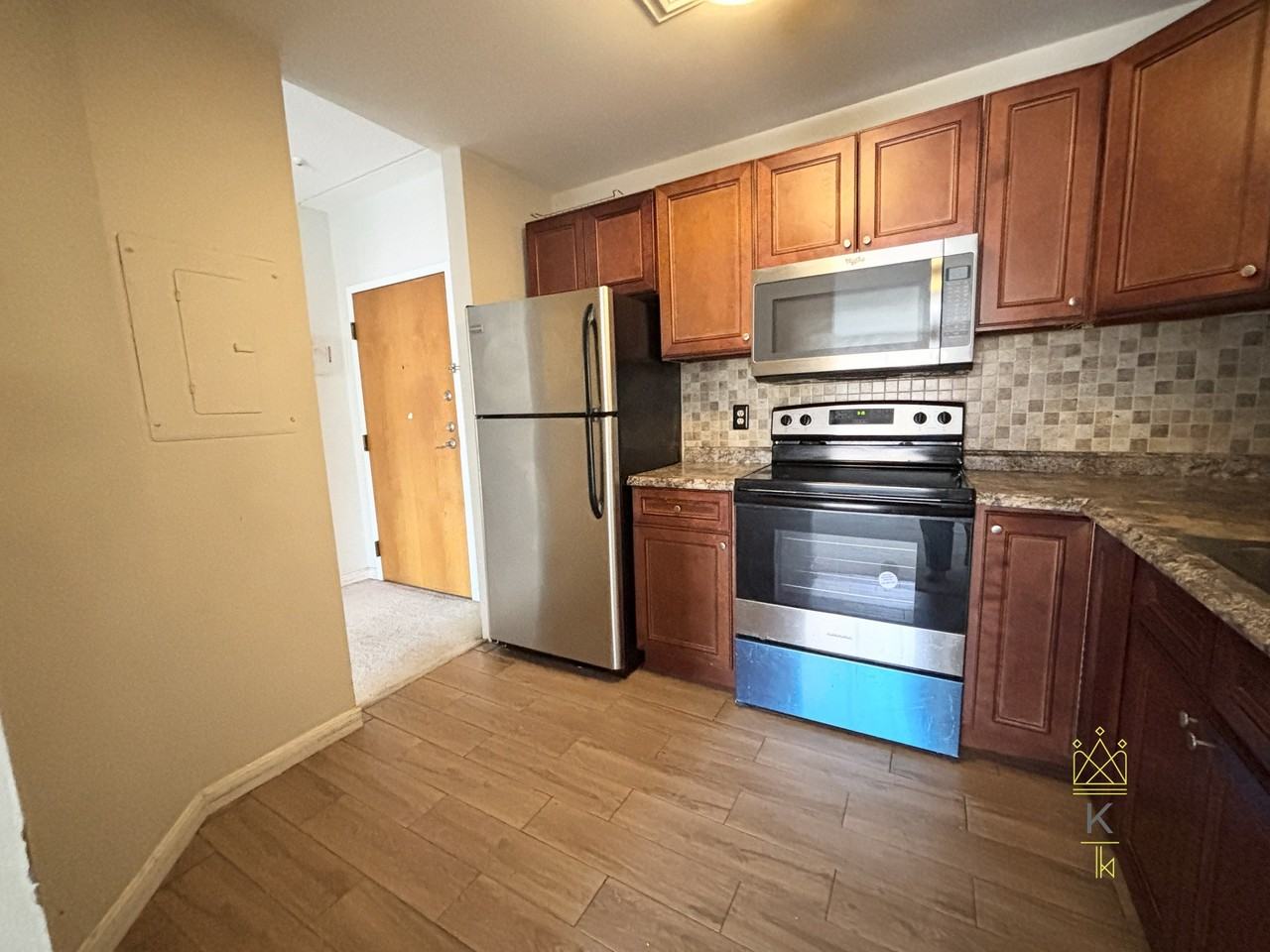 14 Heron St #208 - Photo 2 of 9