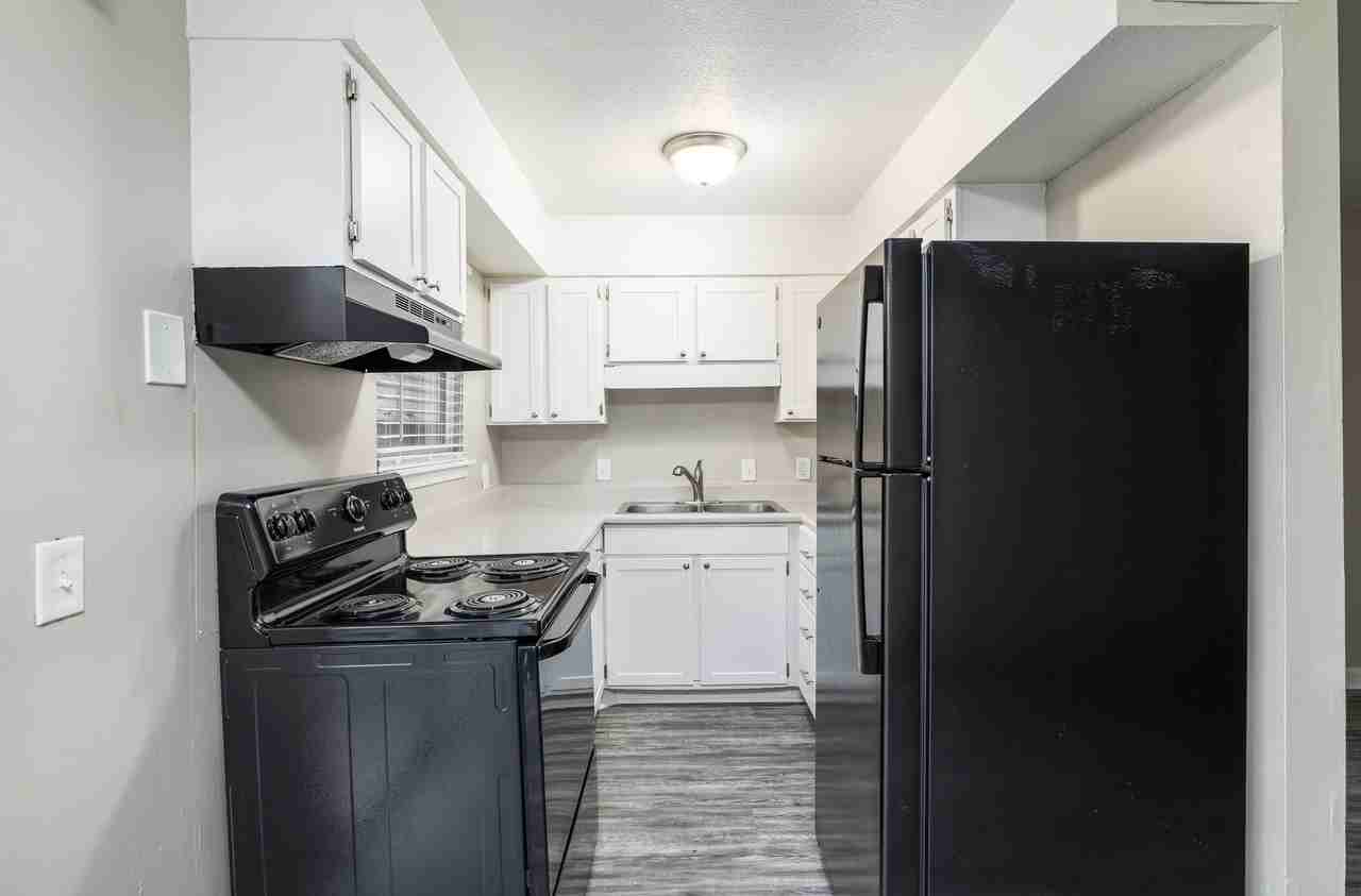 1812 Willomore Street - Photo 7 of 16