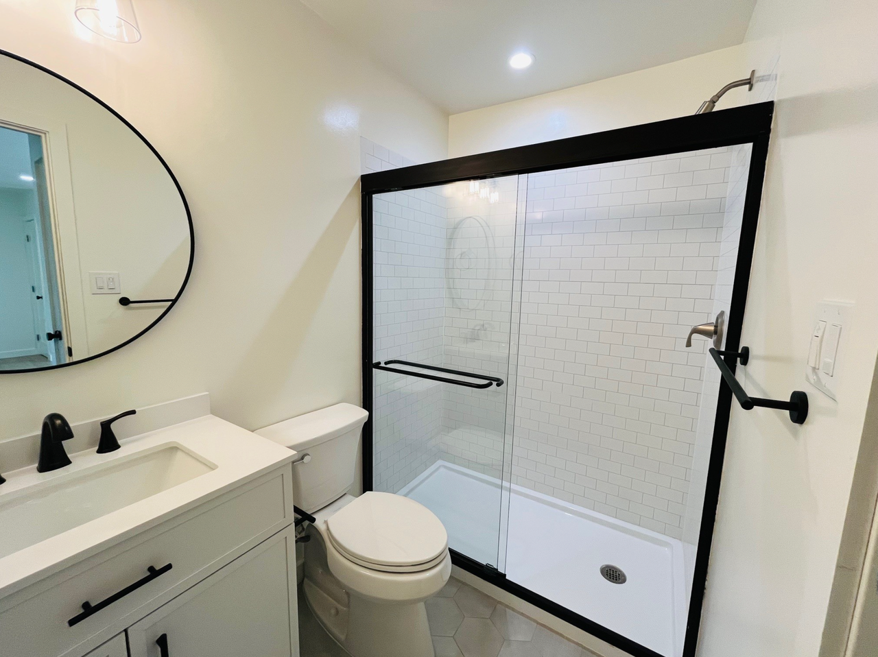 529 W. Victoria - Photo 3 of 12