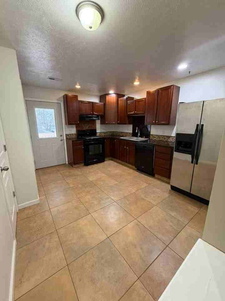 801 Deerfield Road - Photo 3 of 11