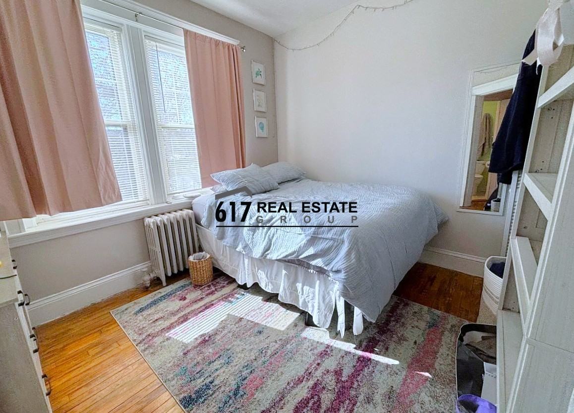 399 Washington St #4 - Photo 7 of 11