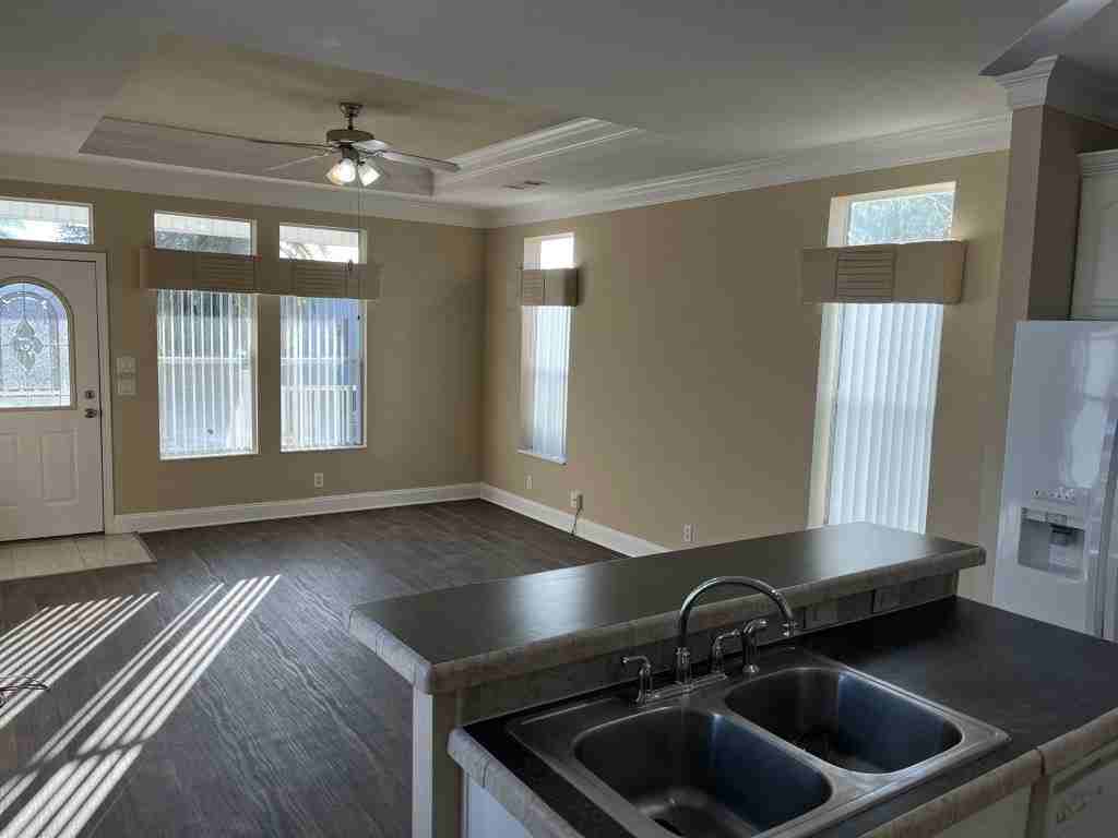 140 Bauer Dr - Photo 2 of 15