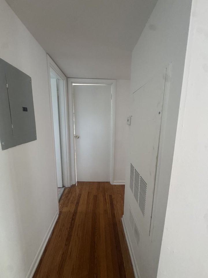 215 Hillcrest Ave - Photo 5 of 10