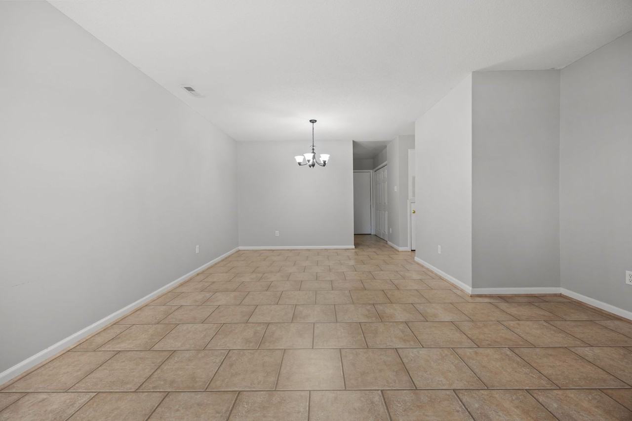 103 Old Spring Hill Ln - Photo 3 of 27