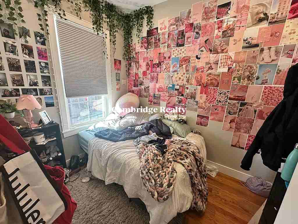 1619 Tremont St #1T - Photo 4 of 8